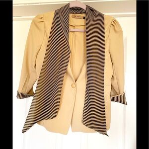 VGUC The Hanger 3/4 Sleeve Tan Blazer Size Large